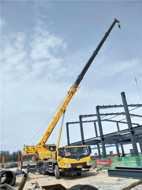 甘南超高层建筑钢结构吊装案例